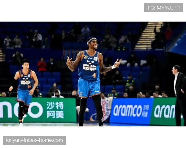 广东队九胜一负稳居前三 萨姆纳萨林杰外援组合火力稳定